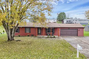 3765 Mona Dr, Zanesville, OH 43701 - Photo 1