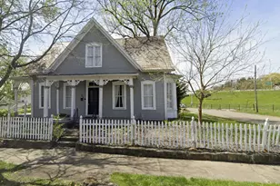 273 W Locust St, Newark, OH 43055 - Photo 1