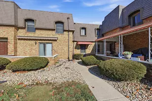 625 Country Club Dr, Newark, OH 43055 - Photo 1