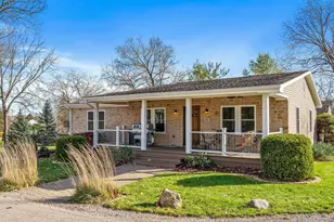 35 E Muskingum Dr, Powell, OH 43065 - Photo 1