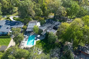 4021 Fairfax Dr, Columbus, OH 43220 - Photo 1