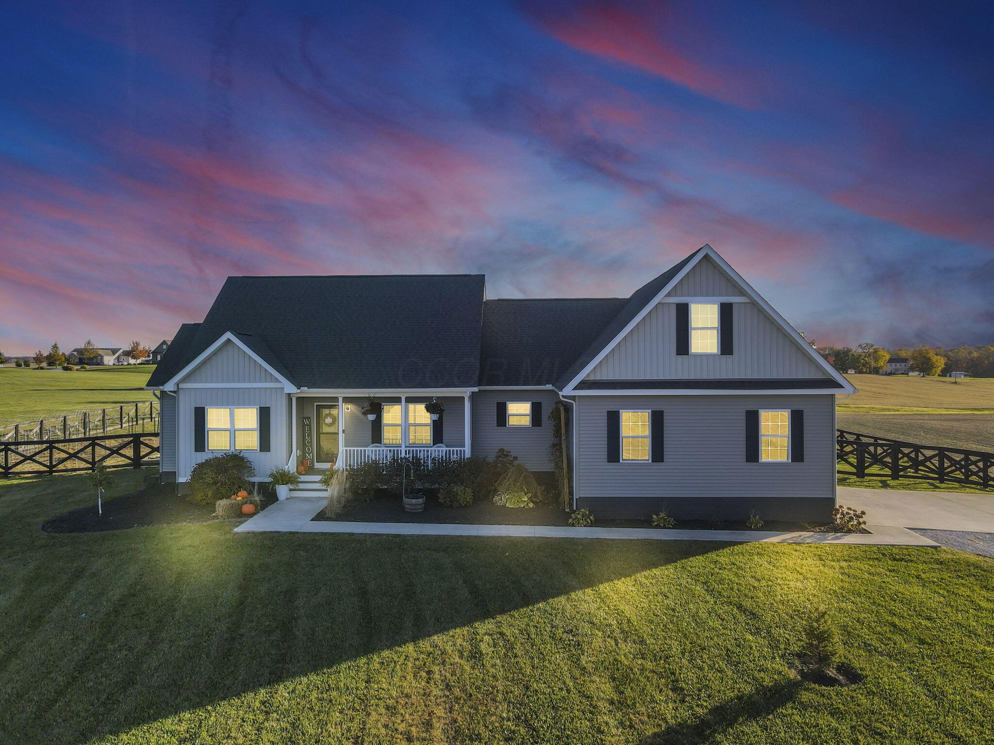 1811 Pleasantville Rd NW, Baltimore, OH 43105 - MLS 225043815 ...
