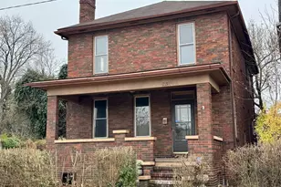 736 Elberon Ave, Zanesville, OH 43701 - Photo 1