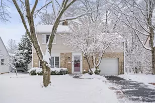 2225 Swansea Rd, Columbus, OH 43221 - Photo 1