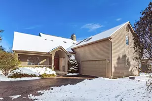 1307 Lakeside Ct, Worthington, OH 43085 - Photo 1