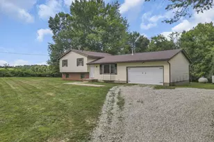 13590 Sand Hollow Rd SE, Thornville, OH 43076 - Photo 1