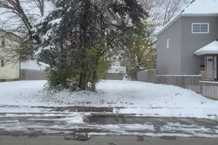 389 N Monroe Ave, Columbus, OH 43203 - Photo 1