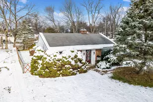 2736 Eastminster Rd, Columbus, OH 43209 - Photo 1