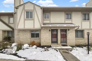 1947 Rockdale Dr, Columbus, OH 43229 - Photo 1