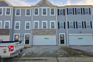 2693 Meigs Dr, Columbus, OH 43207 - Photo 1