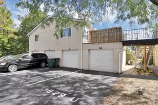 3829 Charbonnett Ct, Columbus, OH 43232 - Photo 1