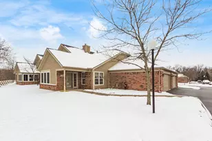 5838 Lookout Blvd, Grove City, OH 43123 - Photo 1