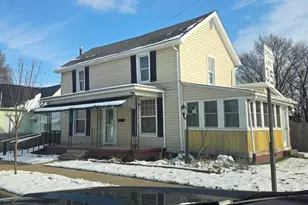 608 S Pickaway St, Circleville, OH 43113 - Photo 1