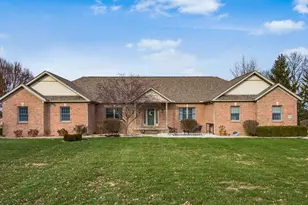 3738 Arrowhead Dr NW, Carroll, OH 43112 - Photo 1