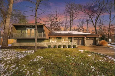 2844 Wildwood Road, Columbus, OH 43231 - Photo 1