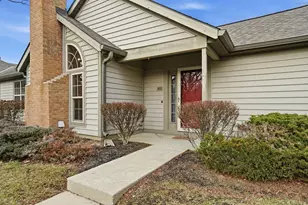 202 Deer Cross Ln, Powell, OH 43065 - Photo 1