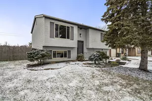 5753 Angie Dr, Hilliard, OH 43026 - Photo 1