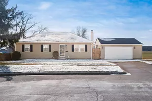 811 Kinsman St, Columbus, OH 43207 - Photo 1