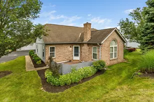 3828 Falls Cir Dr, Hilliard, OH 43026 - Photo 1