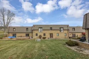 625 Country Club Dr, Newark, OH 43055 - Photo 1