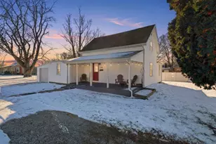 102 Adamson St, Mount Vernon, OH 43050 - Photo 1