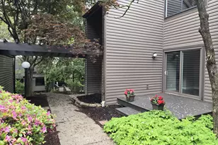 695 Tall Oaks Dr, Newark, OH 43055 - Photo 1