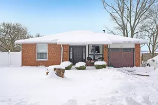 235 N Oak St, London, OH 43140 - Photo 1