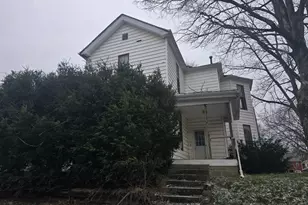 1102 Beatty Ave, Cambridge, OH 43725 - Photo 1