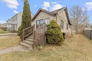 1910 Euclid Ave, Zanesville, OH 43701 - Photo 1