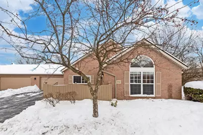 1930 Farmbrook Circle S, Grove City, OH 43123 - Photo 1