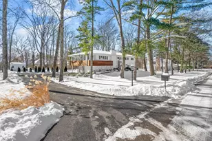 5909 Whitman Rd, Columbus, OH 43213 - Photo 1