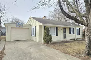 329 Weymouth Ln, Columbus, OH 43228 - Photo 1