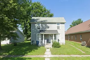 321 S Oak St, Marysville, OH 43040 - Photo 1