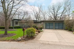 2837 Canterbury Ln, Columbus, OH 43221 - Photo 1