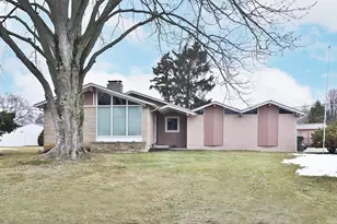 1144 Reed Cir Dr, Columbus, OH 43224 - Photo 1