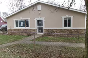 546 Emmit Ave, Columbus, OH 43228 - Photo 1