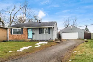 757 Ivorton Rd S, Columbus, OH 43207 - Photo 1