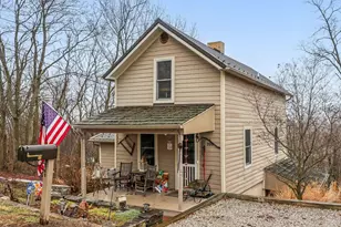 298 Center St, Coshocton, OH 43812 - Photo 1