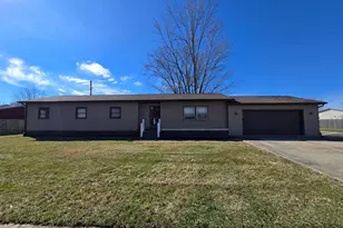 1044 Kelly Dr, Hebron, OH 43025 - Photo 1