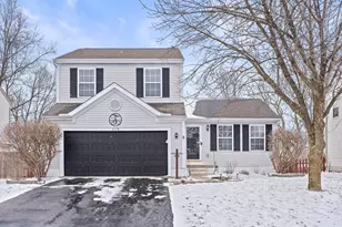 1276 4 Star Dr E, Galloway, OH 43119 - Photo 1