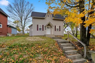 160 E Race St, Mechanicsburg, OH 43044 - Photo 1