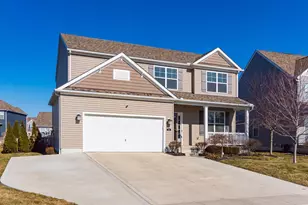 160 Chestnut Commons Dr, Commercial Point, OH 43116 - Photo 1