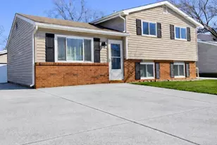 3516 Meadow Valley St, Columbus, OH 43207 - Photo 1