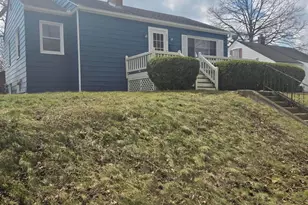 625 W 8th St, Marysville, OH 43040 - Photo 1