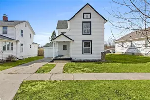 633 N Detroit St, Bellefontaine, OH 43311 - Photo 1