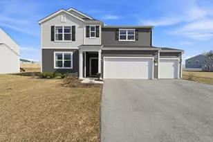 1202 Lake Forest Dr, Hebron, OH 43025 - Photo 1