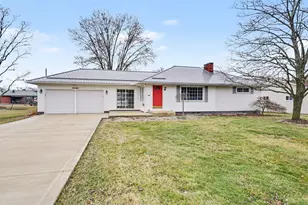 3641 Kay Dr, Zanesville, OH 43701 - Photo 1