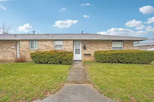 1173 Woodbrook Cir W, Columbus, OH 43223 - Photo 1