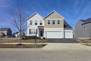 140 Saddlebred Cir, Marysville, OH 43040 - Photo 1