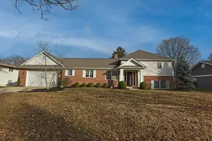 3418 Sunningdale Way, Columbus, OH 43221 - Photo 1
